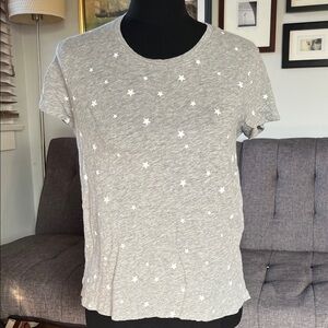 Goldie Lewinter Heather Gray Star Pattern Tee size Small